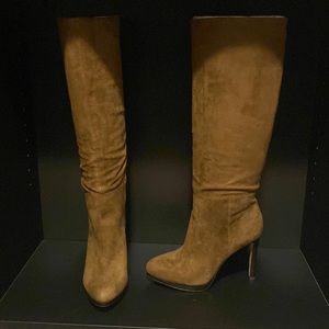 Quadilyn Scrunched Platform Boots